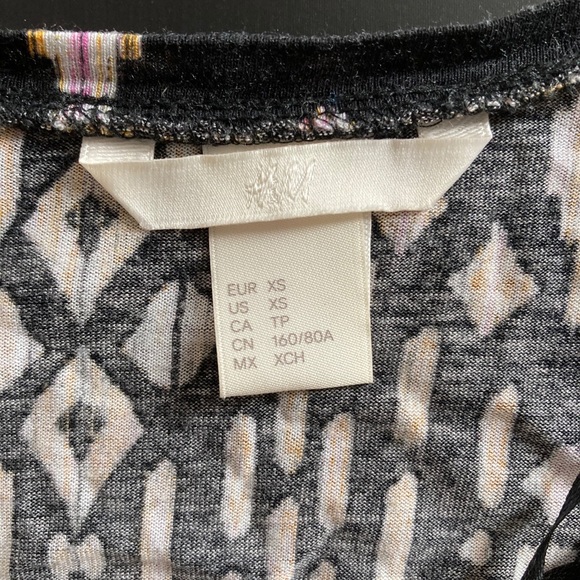 Black patterned shirt - Picture 4 of 4